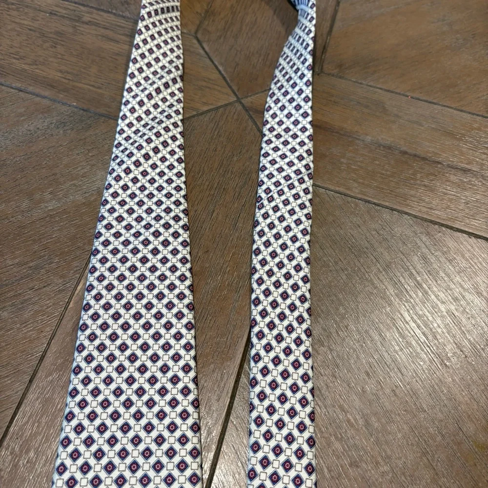 Christian Dior Vintage And Luxurious Tie Geometric Pattern - Picture 9 of 9